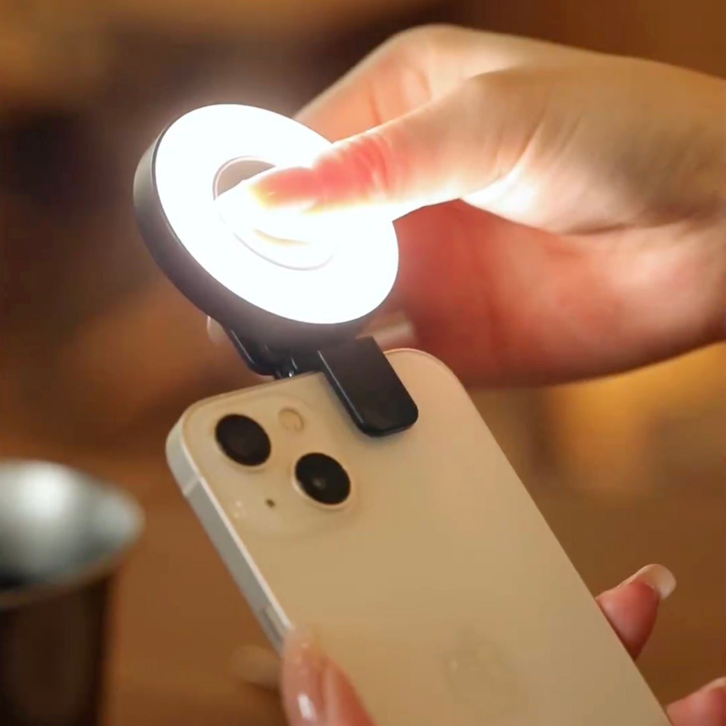 Aura Mirror Light Clip™