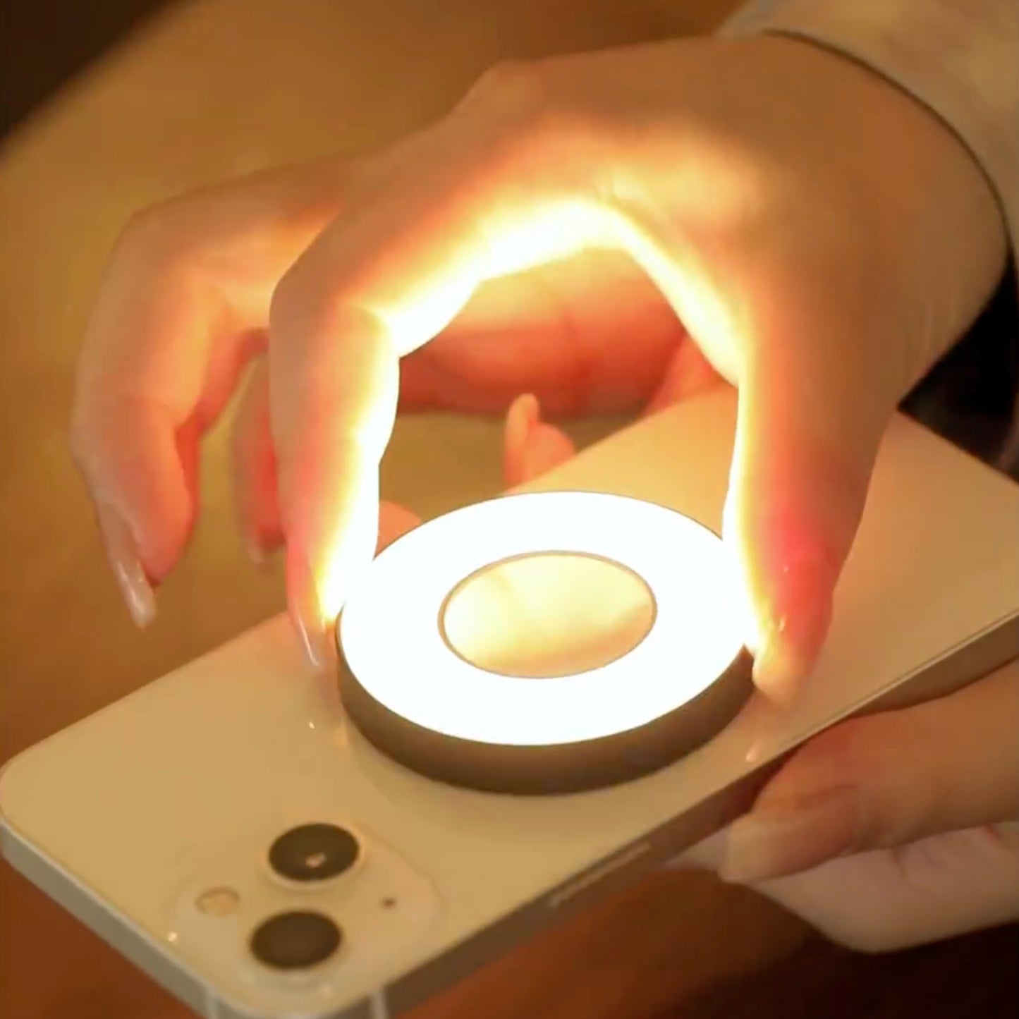 Aura Mirror Light Clip™